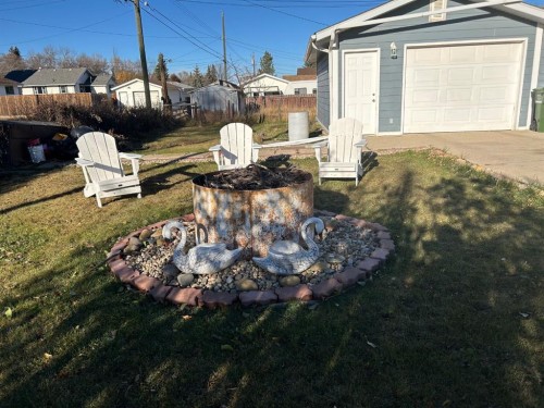 5302 50 Street, Camrose, AB - Outdoor