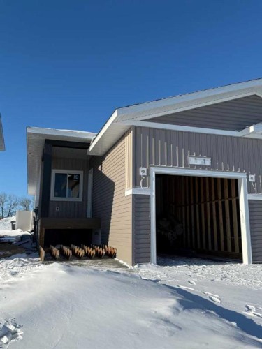 141 Gray Close, Sylvan Lake, AB - Outdoor