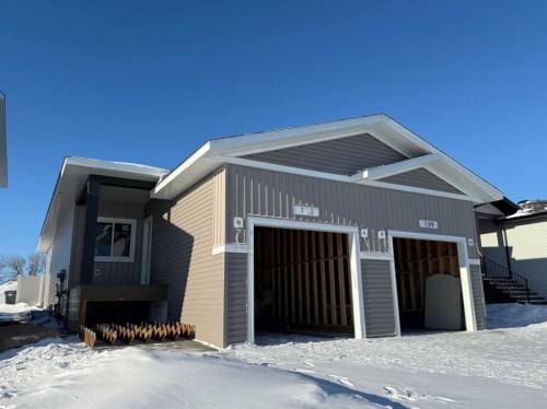 141 Gray Close, Sylvan Lake, AB - Outdoor