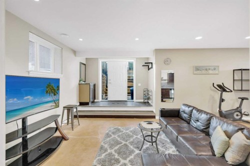 6372 Cedar Way, Innisfail, AB - Indoor