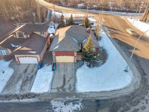 6372 Cedar Way, Innisfail, AB - Outdoor