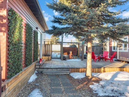 6372 Cedar Way, Innisfail, AB - Outdoor With Deck Patio Veranda