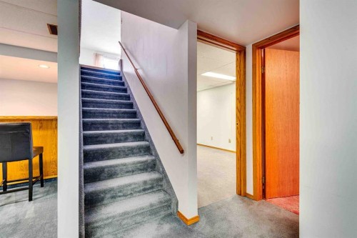 405 Royal Crescent, Trochu, AB - Indoor Photo Showing Other Room