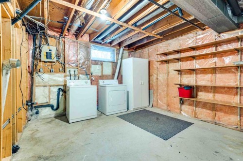 405 Royal Crescent, Trochu, AB - Indoor Photo Showing Laundry Room