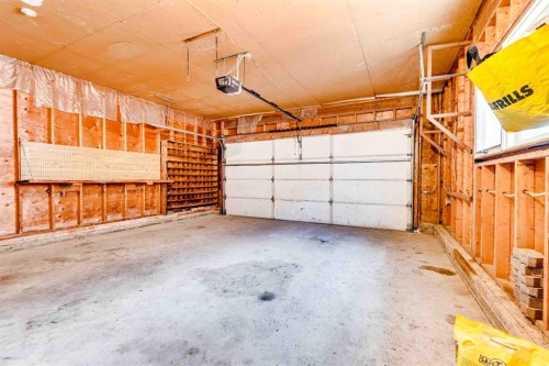 405 Royal Crescent, Trochu, AB - Indoor Photo Showing Garage