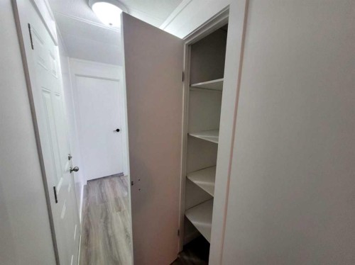 Unit 27-4402 48 Avenue, Sylvan Lake, AB 