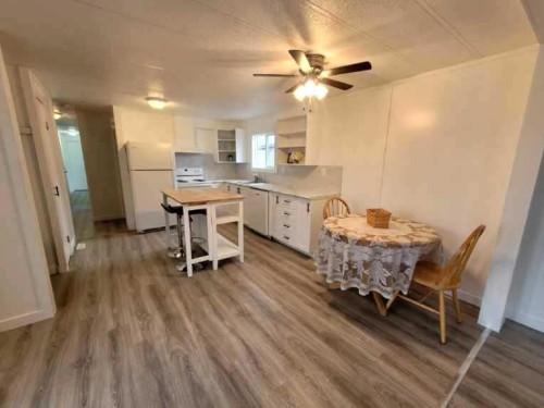 Unit 27-4402 48 Avenue, Sylvan Lake, AB 