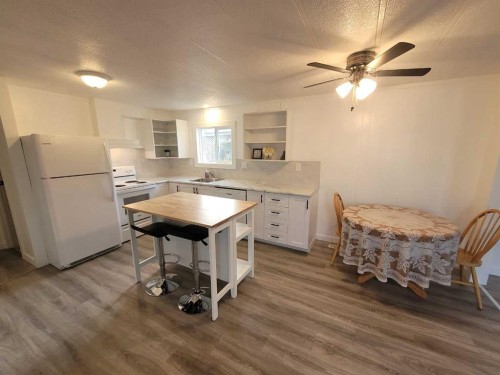 Unit 27-4402 48 Avenue, Sylvan Lake, AB 