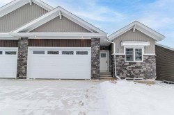 4922 Beardsley Avenue  Lacombe, AB T4L 0G4