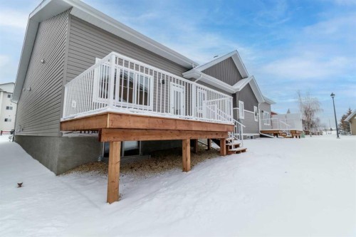 4922 Beardsley Avenue, Lacombe, AB - Outdoor