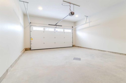 4922 Beardsley Avenue, Lacombe, AB - Indoor Photo Showing Garage