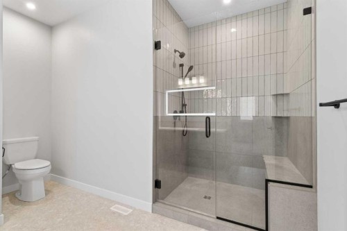 4924 Beardsley Avenue, Lacombe, AB - Indoor Photo Showing Bathroom