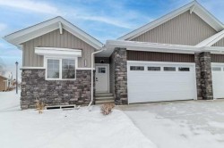 4924 Beardsley Avenue  Lacombe, AB T4L 0G4