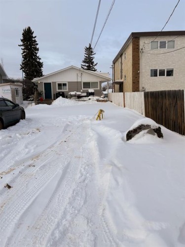 5013 53 Street, Camrose, AB - Outdoor