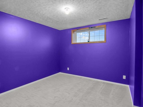 109 Duckering Close, Red Deer, AB - Indoor Photo Showing Other Room