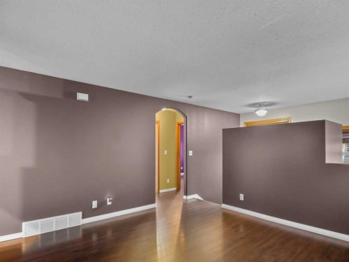 109 Duckering Close, Red Deer, AB - Indoor Photo Showing Other Room