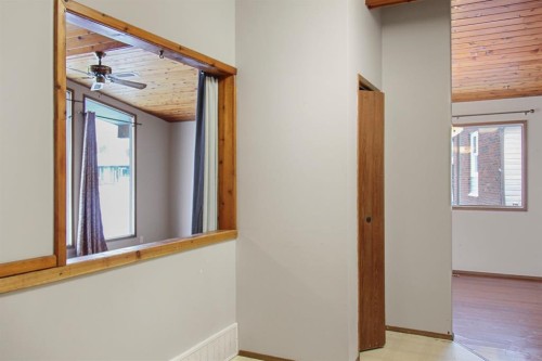 572 West Crescent, Forestburg, AB - Indoor Photo Showing Other Room