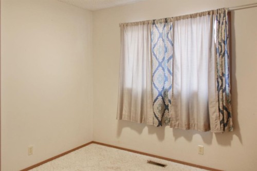 572 West Crescent, Forestburg, AB - Indoor Photo Showing Other Room