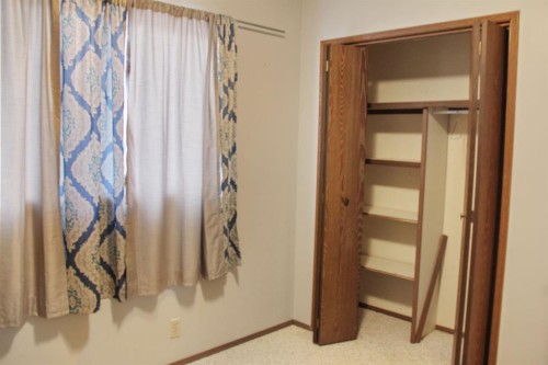 572 West Crescent, Forestburg, AB - Indoor