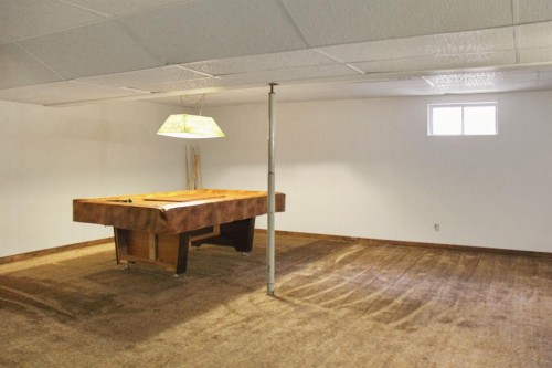 572 West Crescent, Forestburg, AB - Indoor Photo Showing Other Room