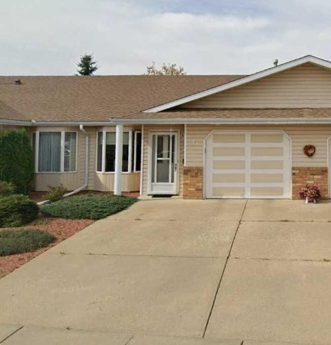 44 Dale Close, Red Deer, AB - Outdoor With Facade