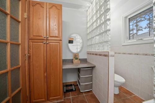 4126 38 Street, Red Deer, AB - Indoor Photo Showing Bathroom