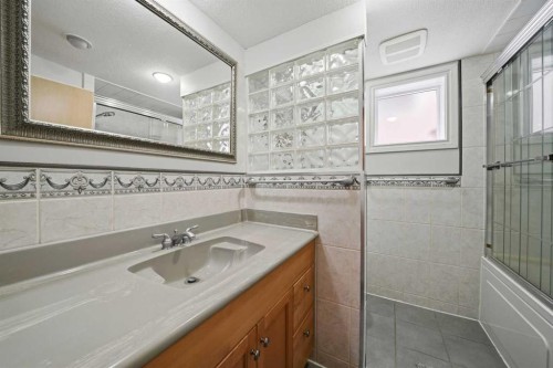4126 38 Street, Red Deer, AB - Indoor Photo Showing Bathroom