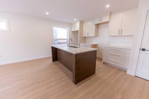 5139 48 Street, Innisfail, AB - Indoor