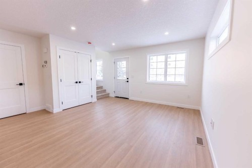 5139 48 Street, Innisfail, AB - Indoor Photo Showing Other Room