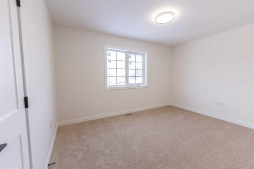 5139 48 Street, Innisfail, AB - Indoor Photo Showing Other Room