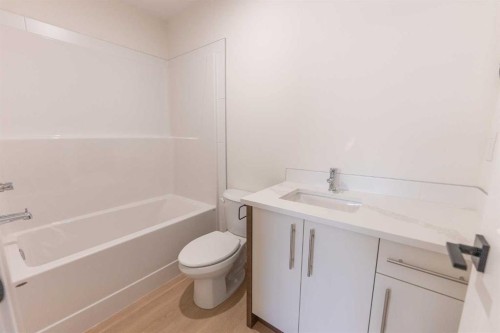 5139 48 Street, Innisfail, AB - Indoor Photo Showing Bathroom