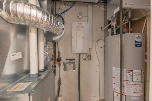 5139 48 Street, Innisfail, AB - Indoor Photo Showing Basement