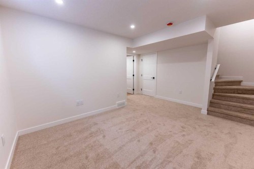 5139 48 Street, Innisfail, AB - Indoor Photo Showing Other Room