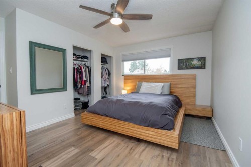 34 Wright Avenue, Red Deer, AB - Indoor Photo Showing Bedroom
