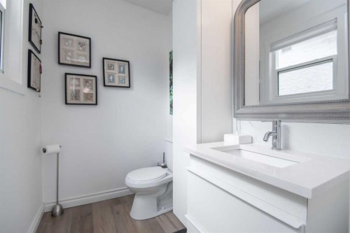 34 Wright Avenue, Red Deer, AB - Indoor Photo Showing Bathroom