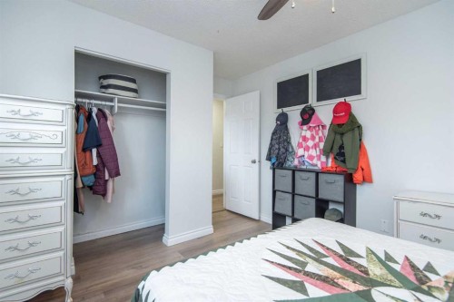 34 Wright Avenue, Red Deer, AB - Indoor Photo Showing Bedroom