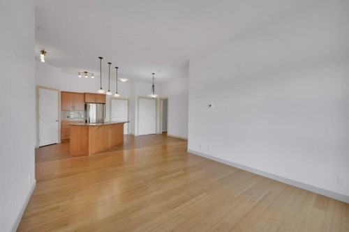411-5110 36 Street, Red Deer, AB - Indoor Photo Showing Kitchen