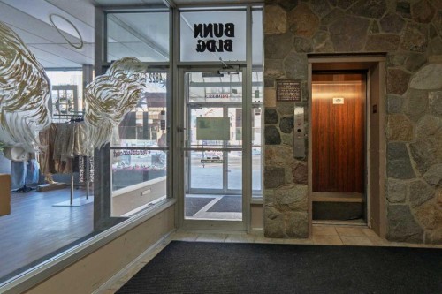 4820 50 Avenue, Red Deer, AB 