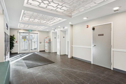 306-20 Mahogany Mews Se, Calgary, AB - Indoor Photo Showing Other Room