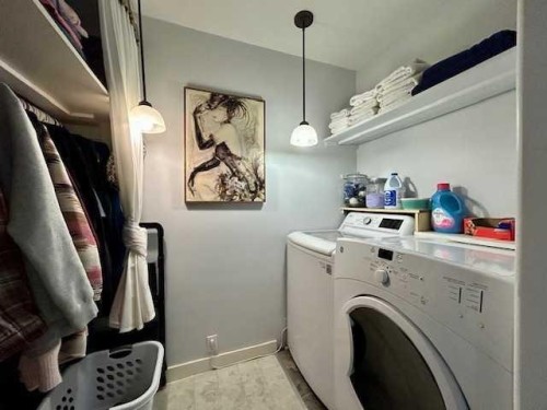 5008 54Th Ave, Bashaw, AB - Indoor Photo Showing Laundry Room