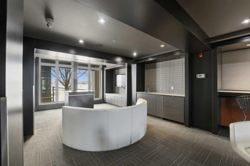 5226-2660 22 Street, Red Deer, AB - Indoor Photo Showing Other Room