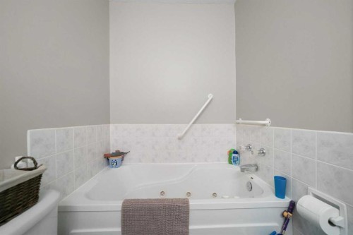 5213B 57 Street, Camrose, AB - Indoor Photo Showing Bathroom