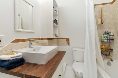 5013 49 A Street, Sedgewick, AB - Indoor Photo Showing Bathroom