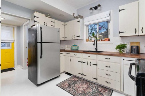 5013 49 A Street, Sedgewick, AB - Indoor Photo Showing Kitchen