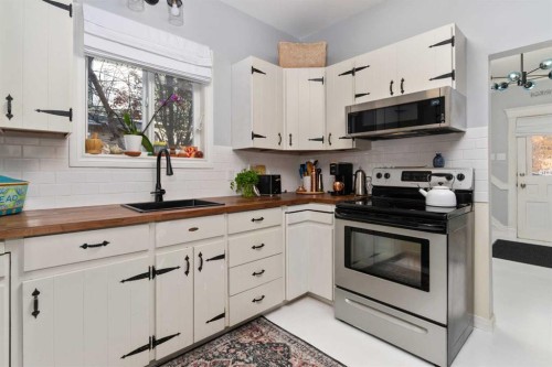5013 49 A Street, Sedgewick, AB - Indoor Photo Showing Kitchen