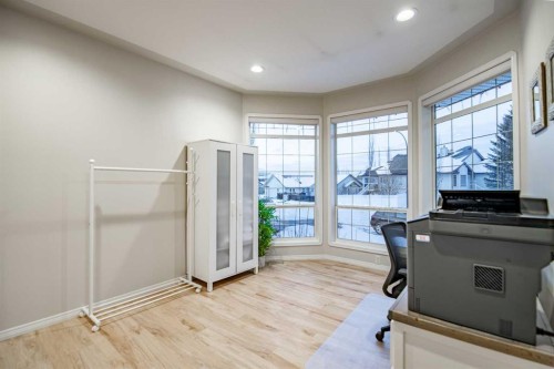 114 Alberts Close, Red Deer, AB - Indoor Photo Showing Other Room