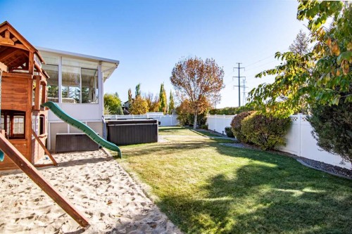 114 Alberts Close, Red Deer, AB - Outdoor