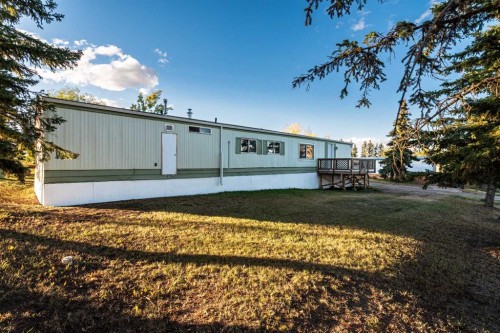 26-501 School Road, Trochu, AB 