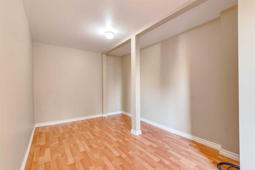 402 Main Street, Trochu, AB - Indoor Photo Showing Other Room