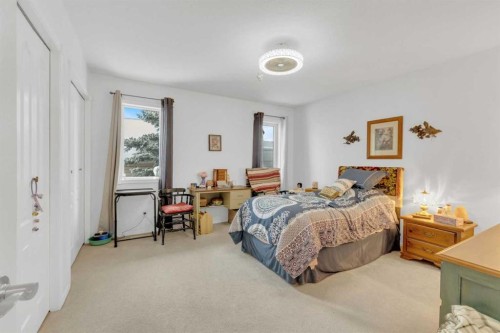 85 Kendrew Drive, Red Deer, AB - Indoor Photo Showing Bedroom